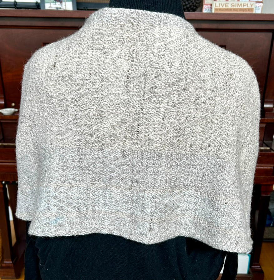 Elegant Capelet/Scarf