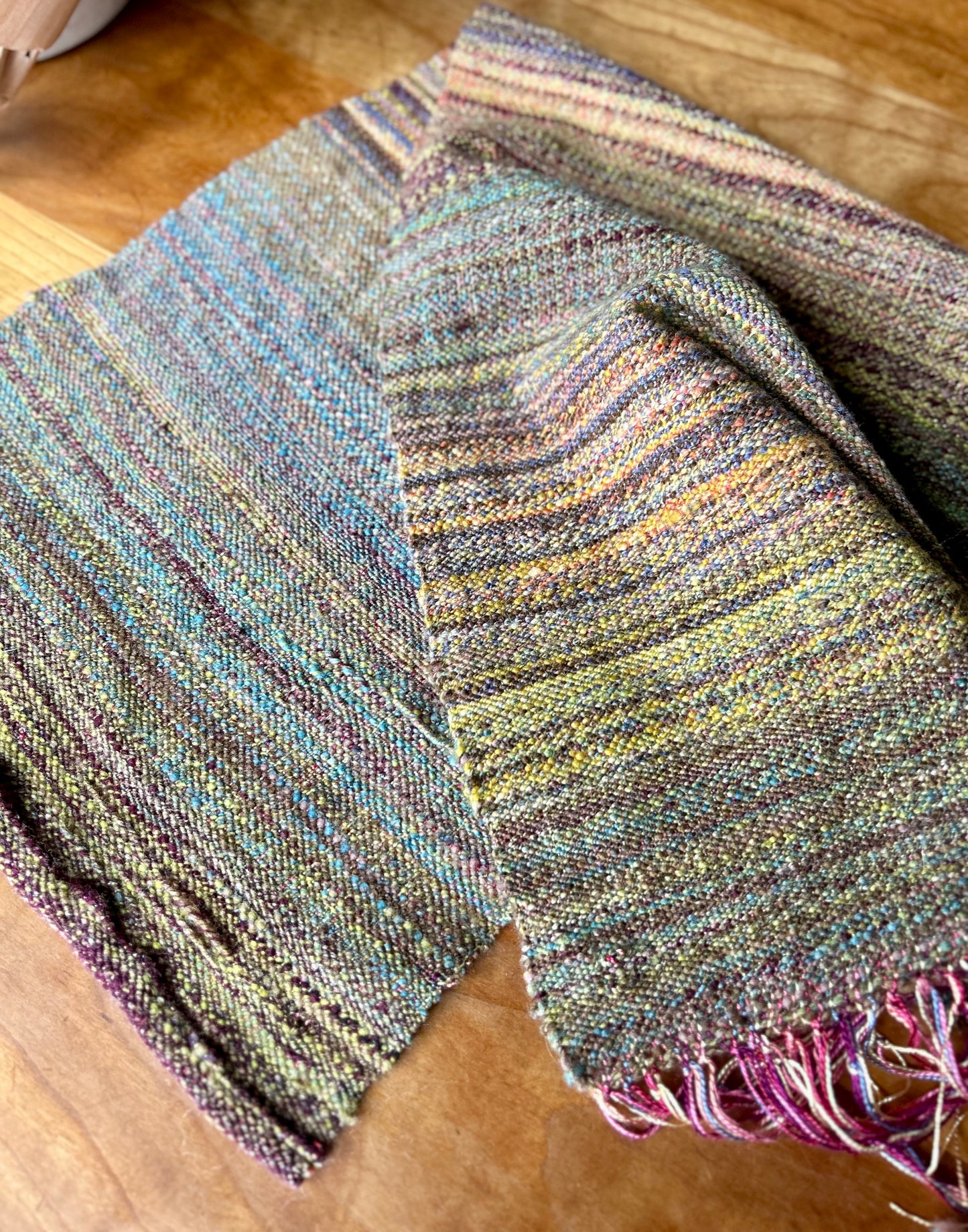 Handwoven short neck scarf with JŪL clasp