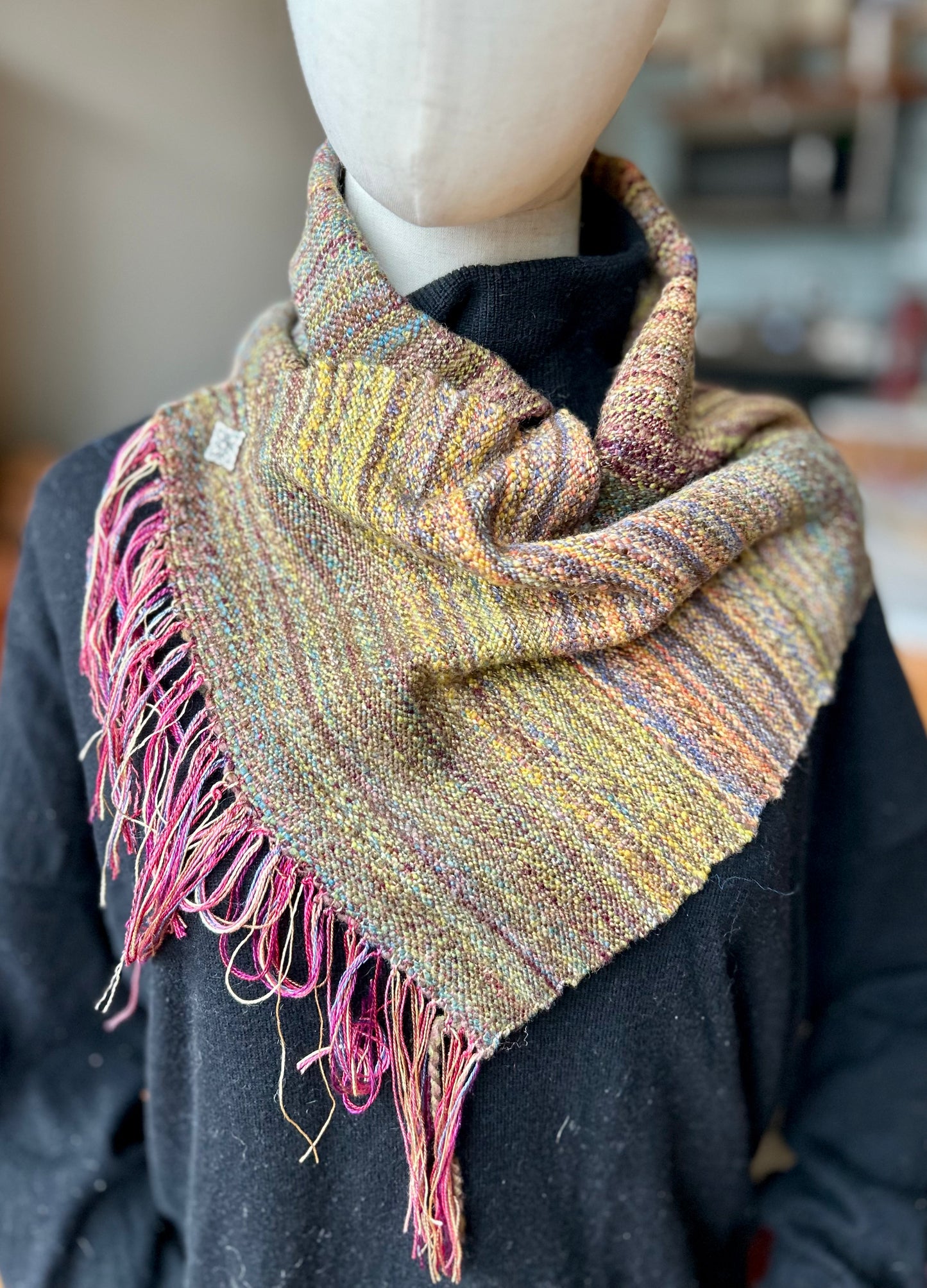 Handwoven short neck scarf with JŪL clasp