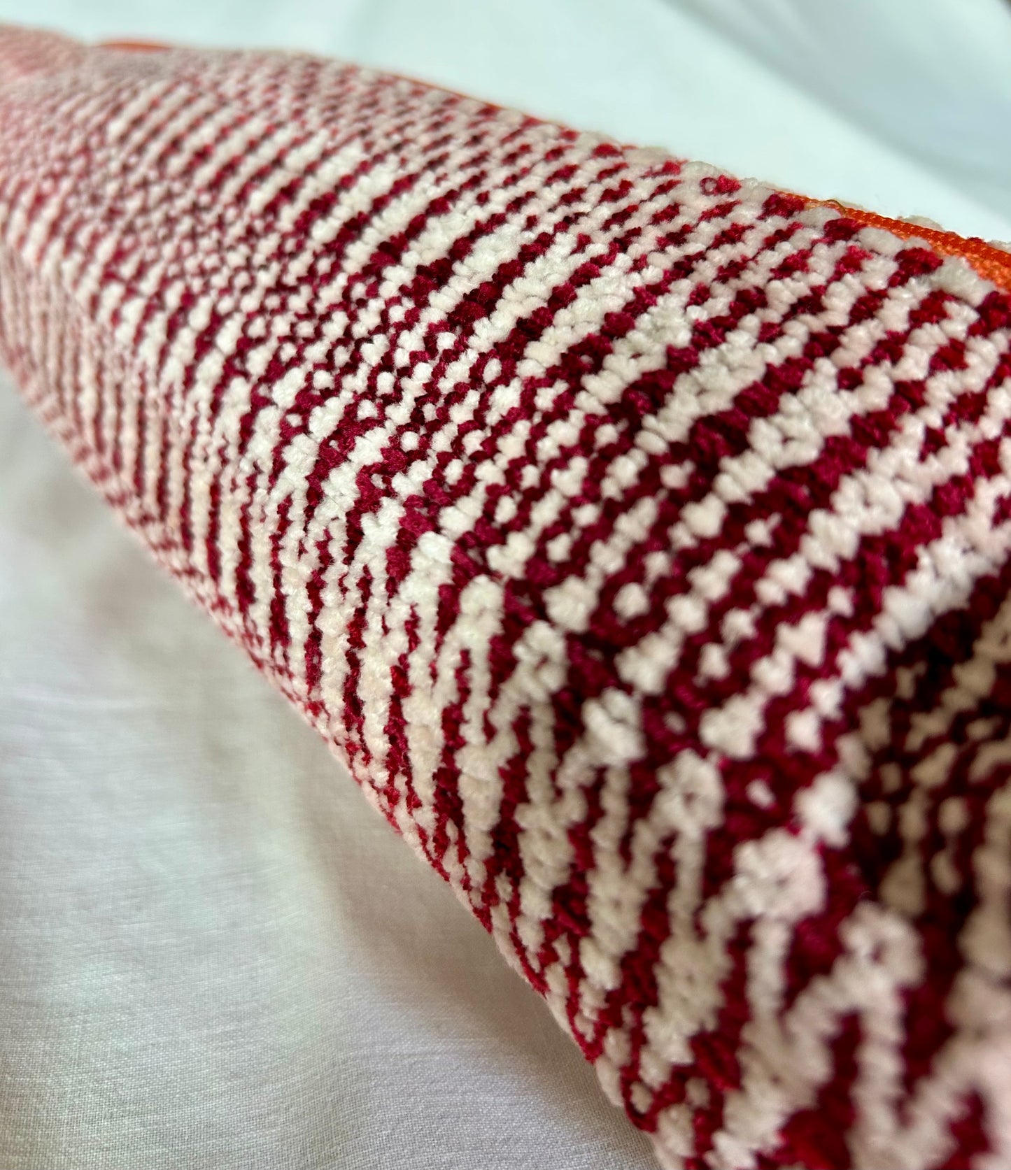 Long zippered pouch for spinning spindles