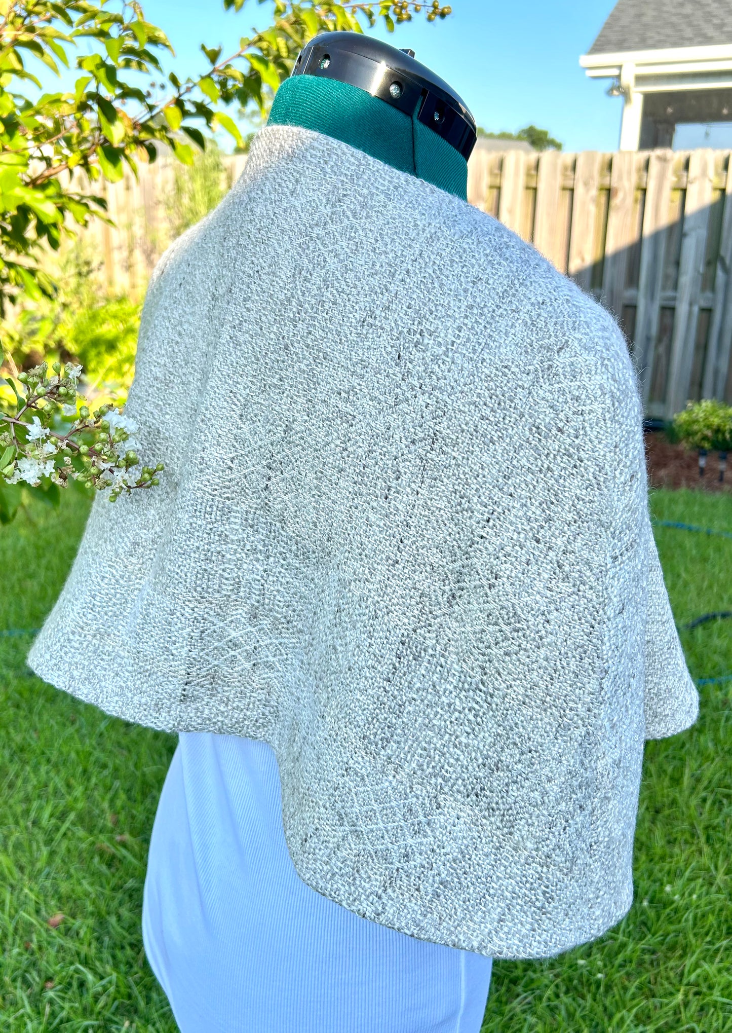 Elegant Capelet/Scarf