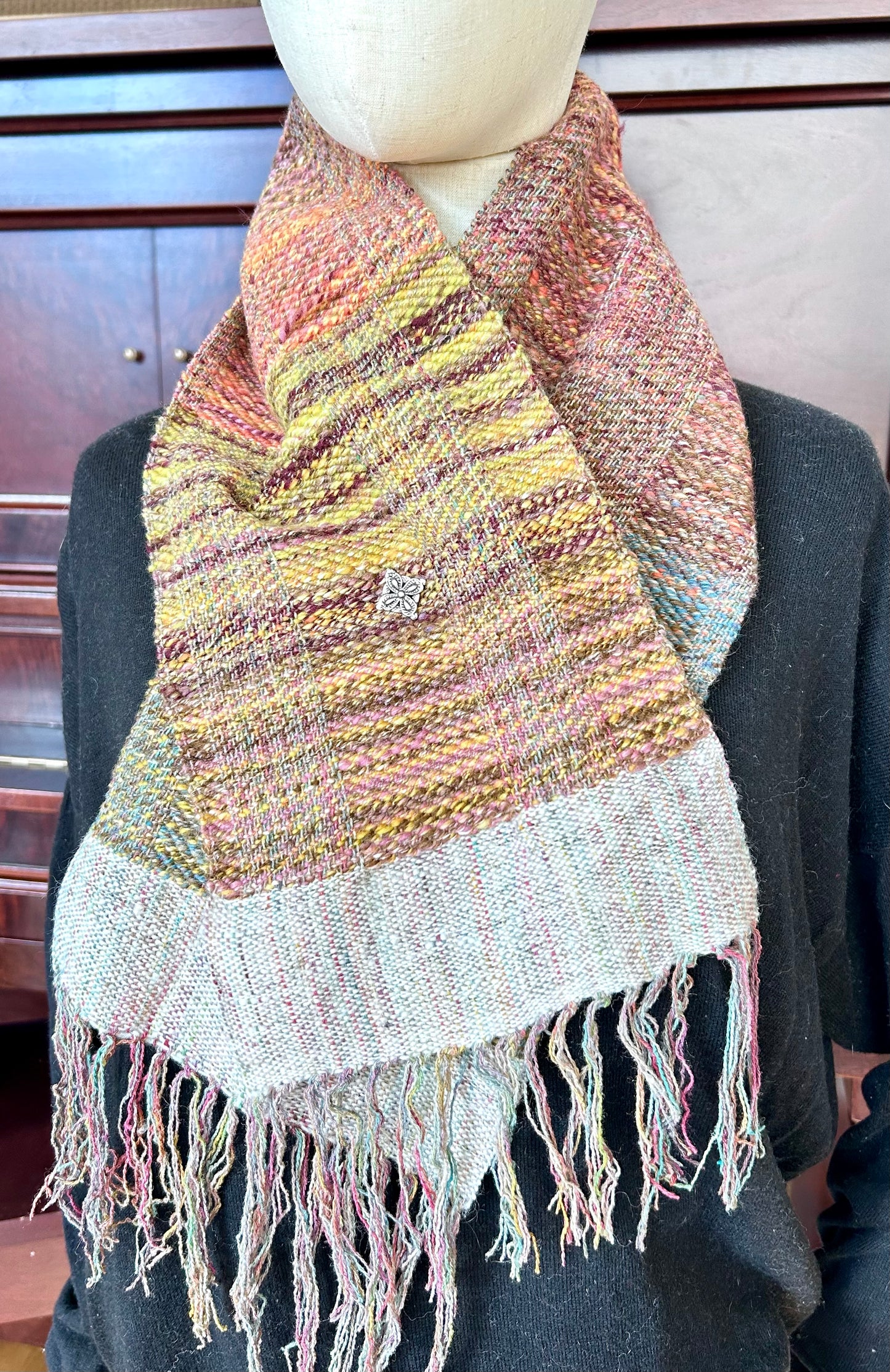 Handwoven scarf with clasp