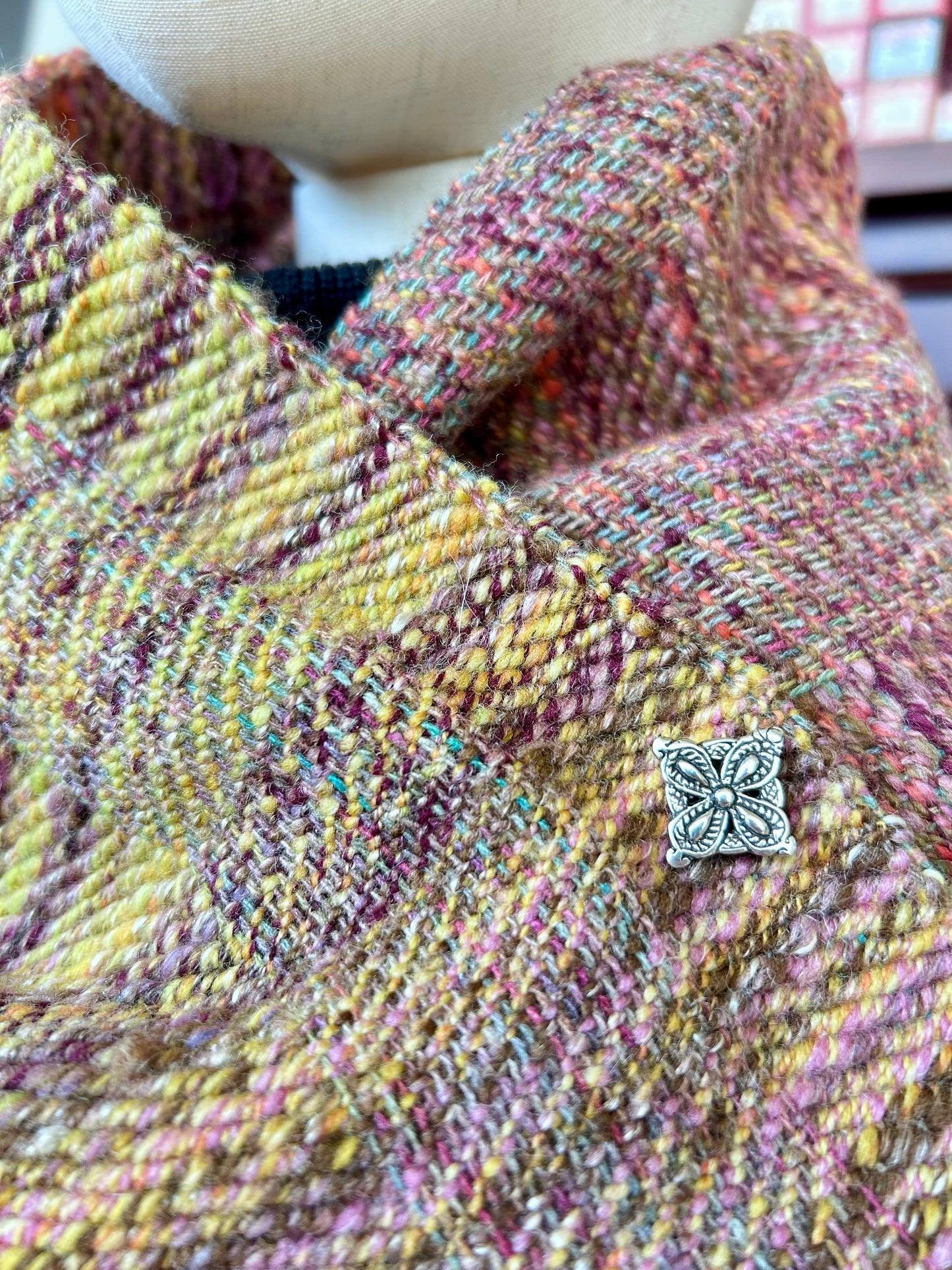 Handwoven scarf with clasp