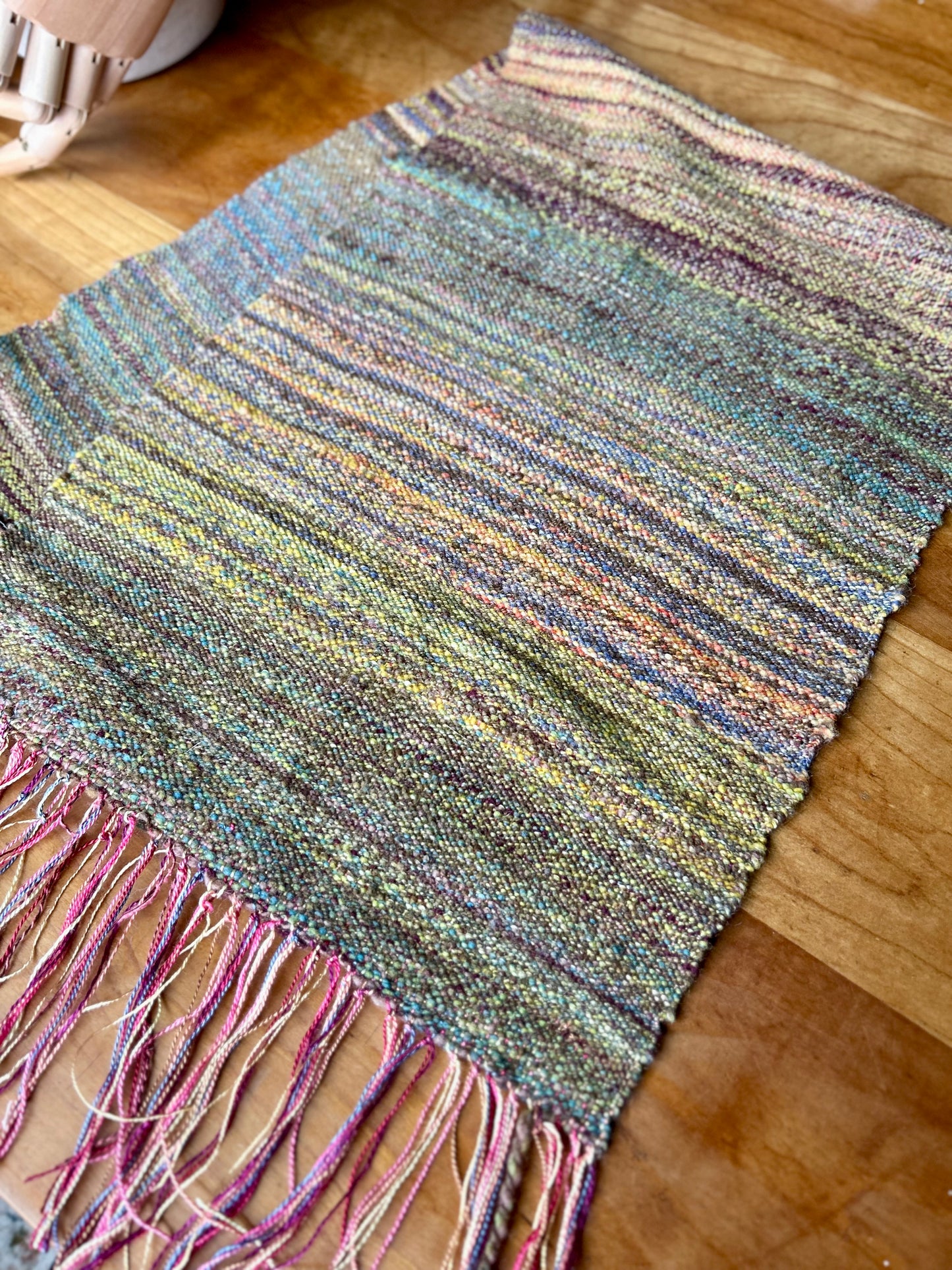 Handwoven short neck scarf with JŪL clasp