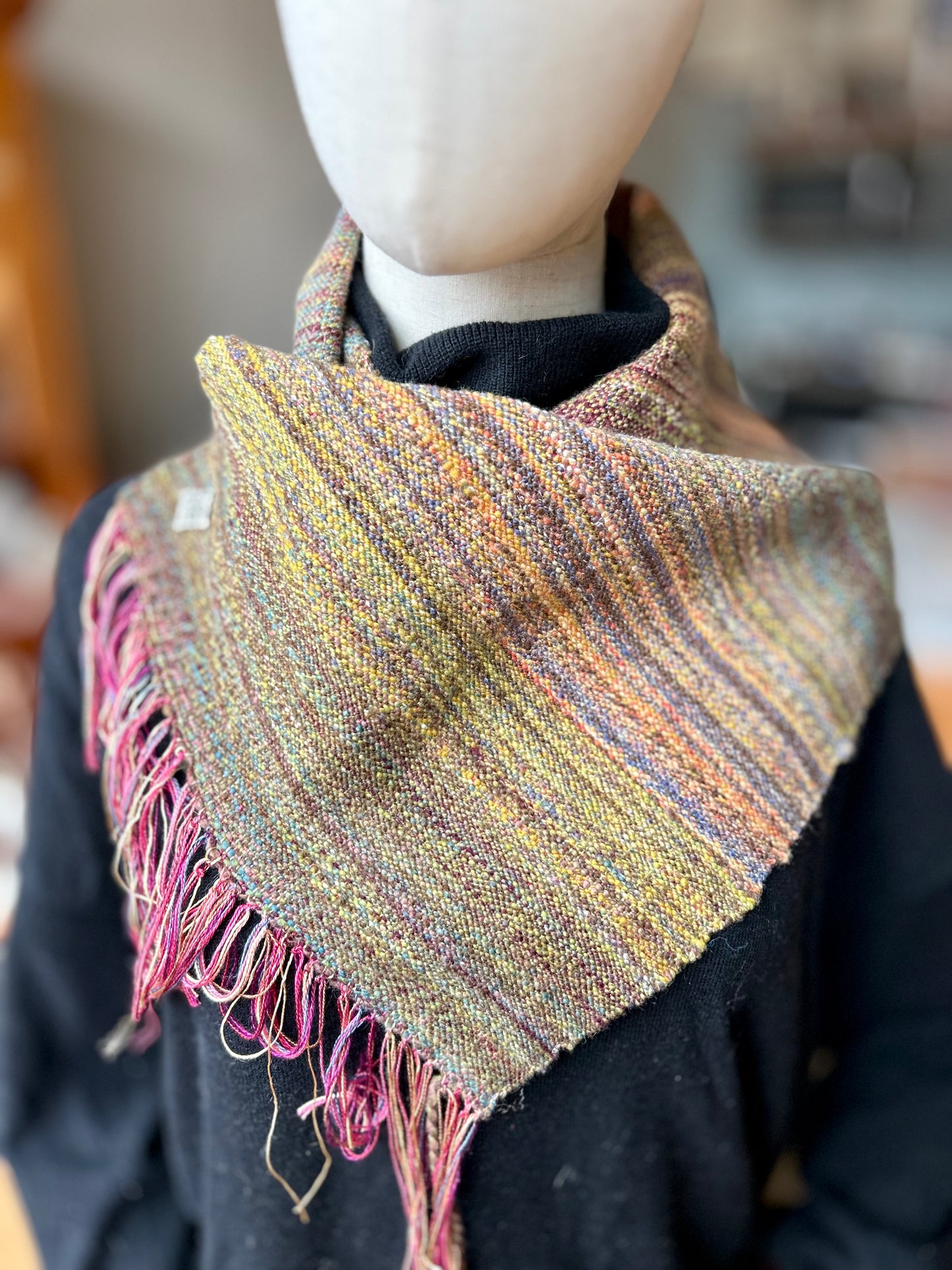 Handwoven short neck scarf with JŪL clasp